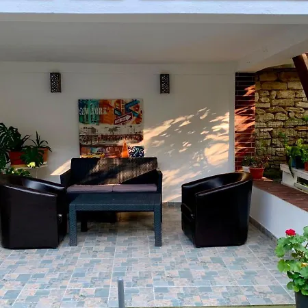 Casa Palaghia 2*